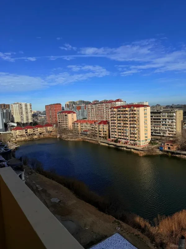 Satılır 3 otaqlı mənzil 110 m²