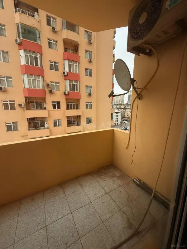 Satılır 3 otaqlı mənzil 110 m²