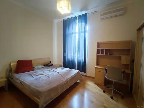 Kirayə verilir 3 otaqlı mənzil 115 m²