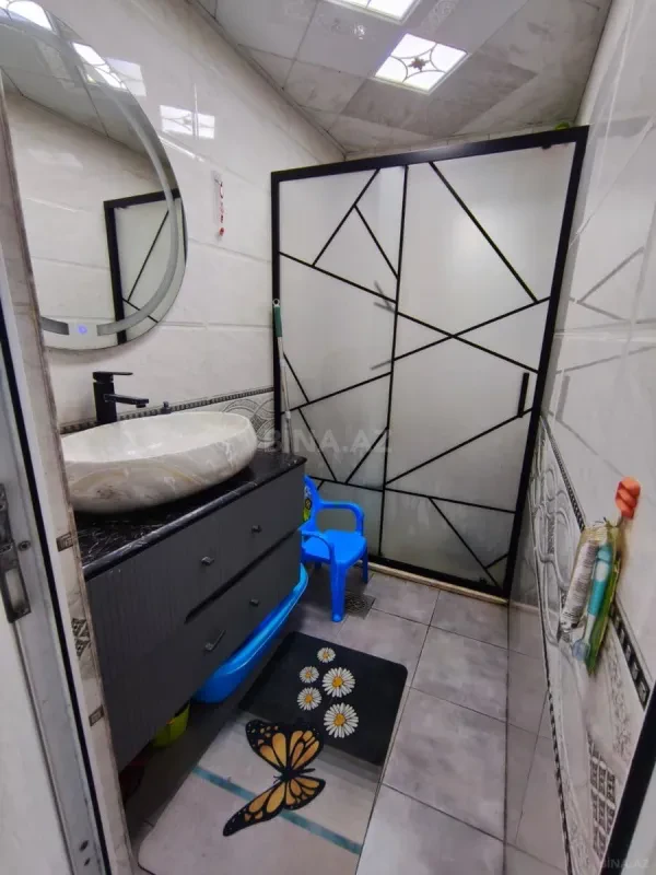 Satılır 2 otaqlı mənzil 65 m²