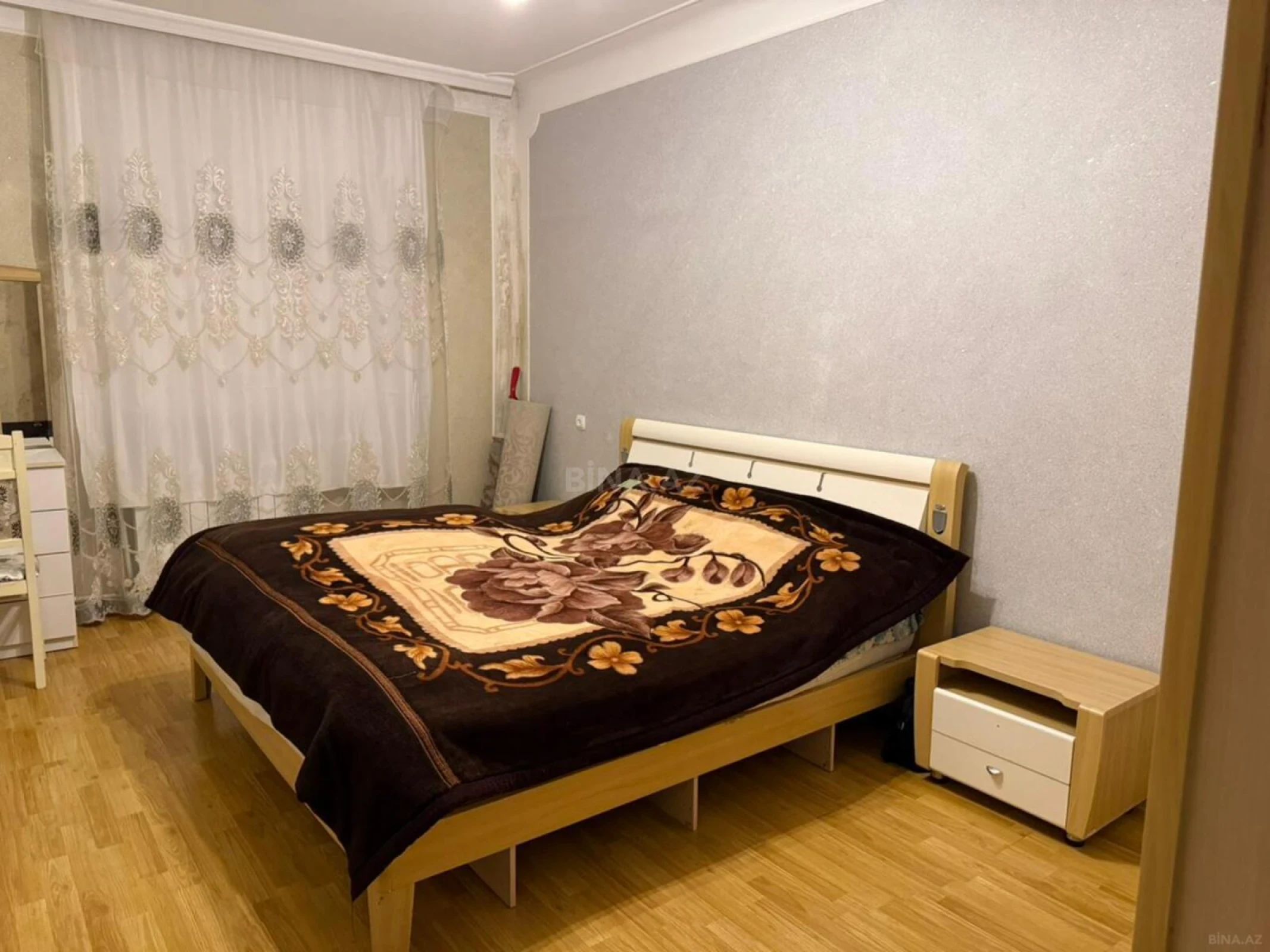 Satılır 2 otaqlı mənzil 65 m²