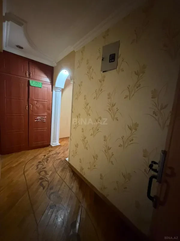 Satılır 2 otaqlı mənzil 76 m²
