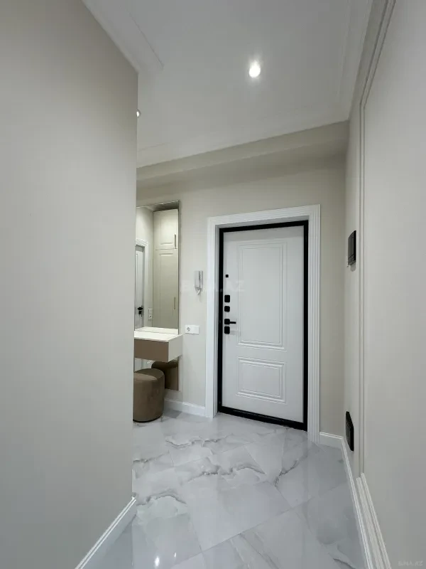 Satılır 2 otaqlı mənzil 77 m²