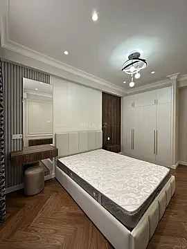 Satılır 2 otaqlı mənzil 77 m²
