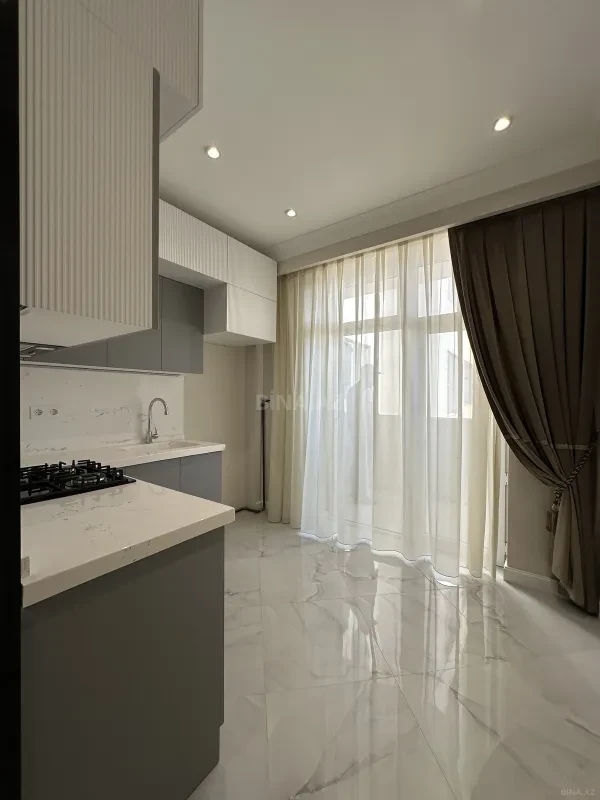 Satılır 2 otaqlı mənzil 77 m²