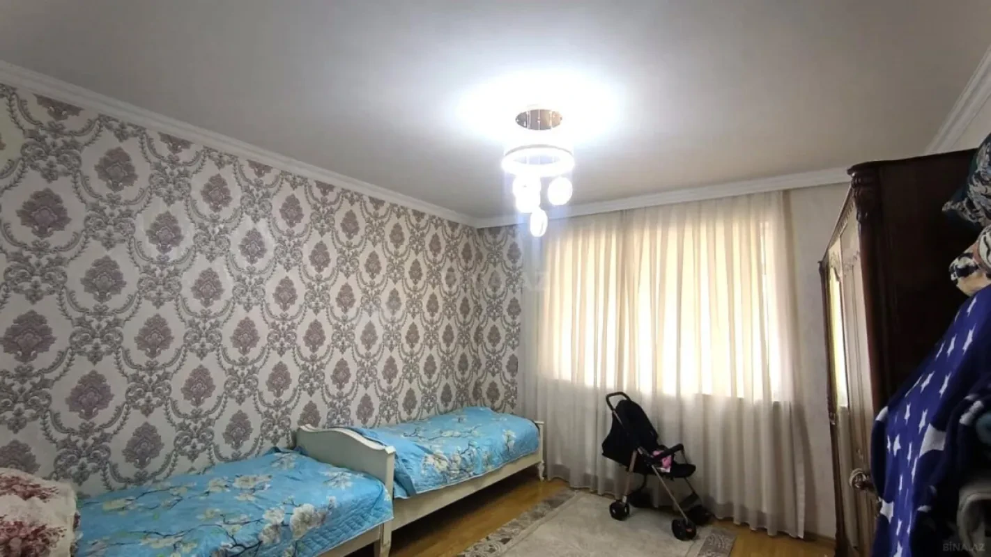 Satılır 2 otaqlı mənzil 88 m²