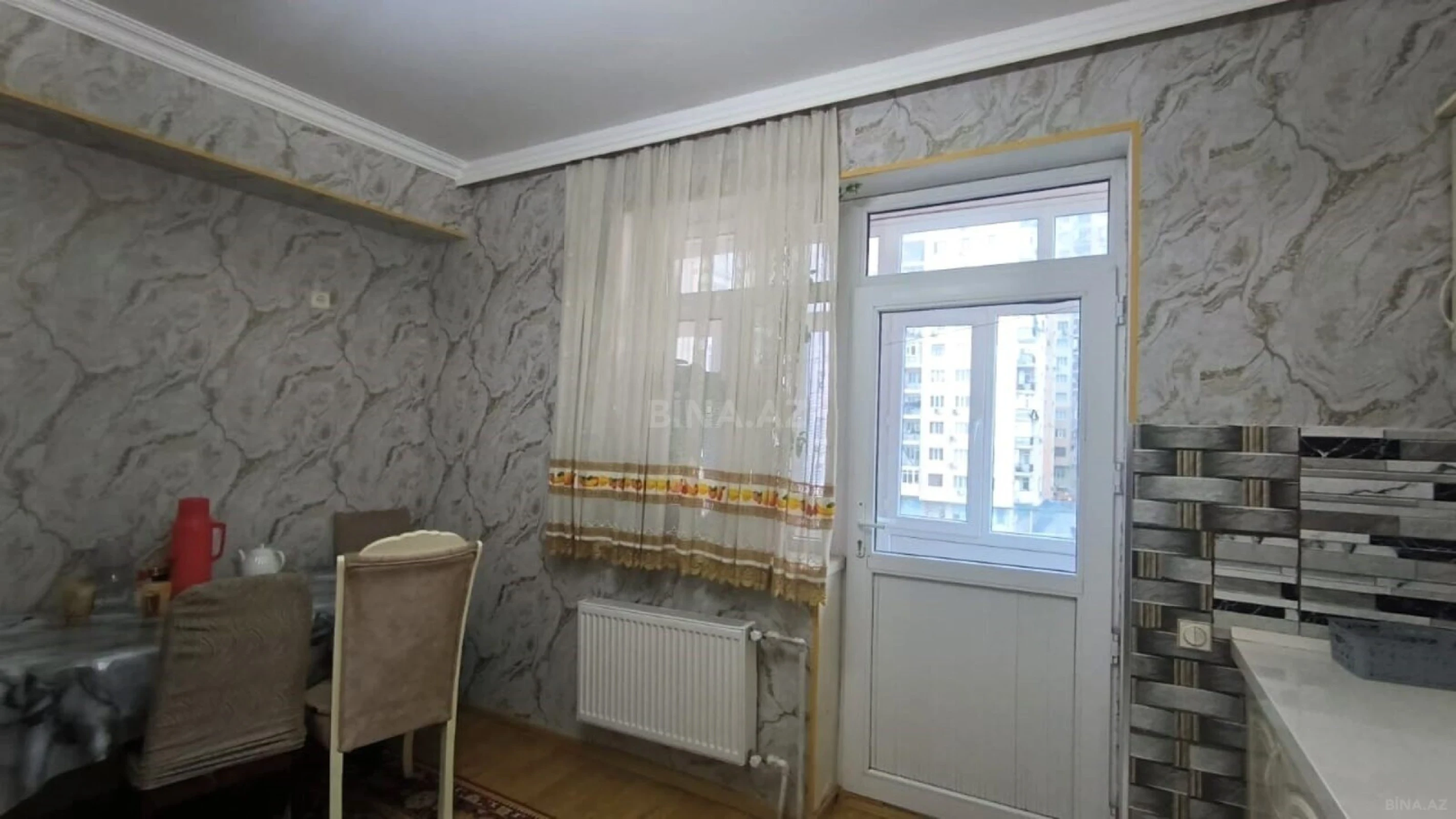 Satılır 2 otaqlı mənzil 88 m²
