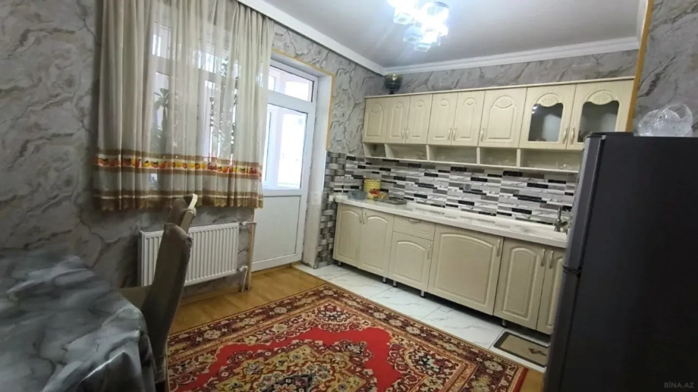 Satılır 2 otaqlı mənzil 88 m²