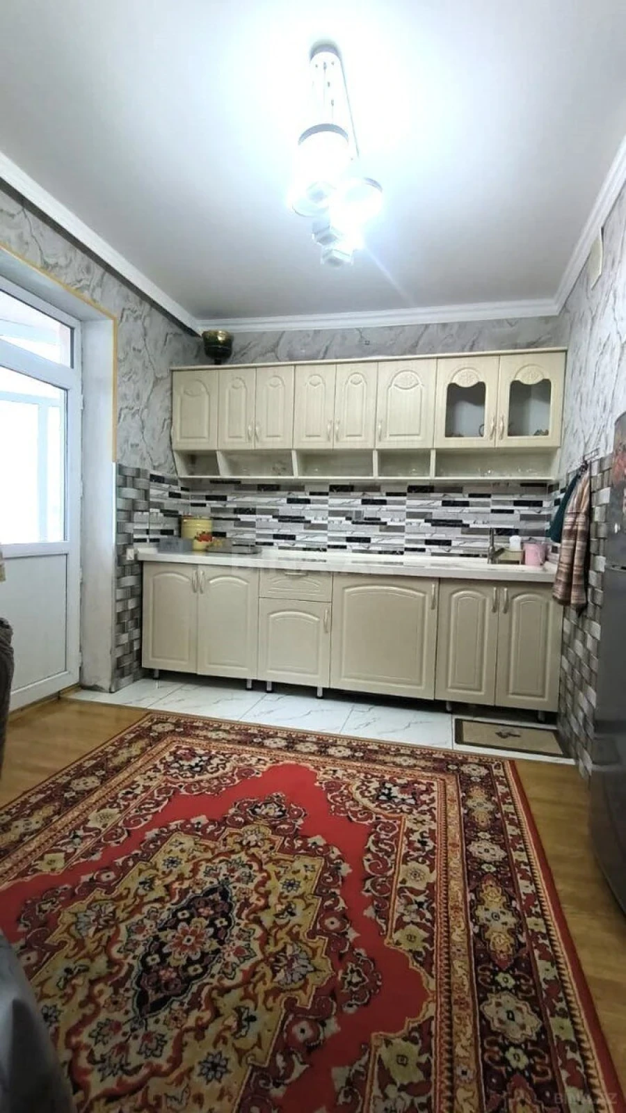 Satılır 2 otaqlı mənzil 88 m²