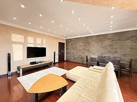 Satılır 4 otaqlı mənzil 170 m² — Bakı 4 otaq 170.00 m²