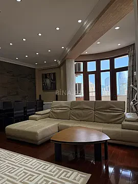 Satılır 4 otaqlı mənzil 170 m²