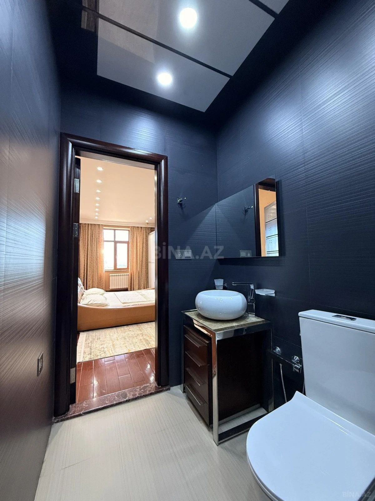 Satılır 4 otaqlı mənzil 170 m²