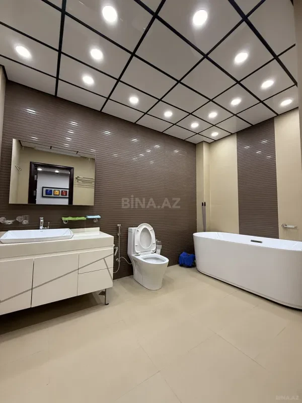 Satılır 4 otaqlı mənzil 170 m²