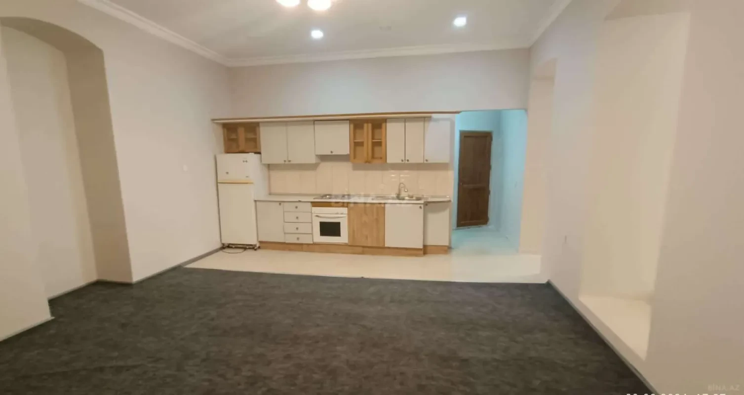 Kirayə verilir 3 otaqlı ofis 80 m²