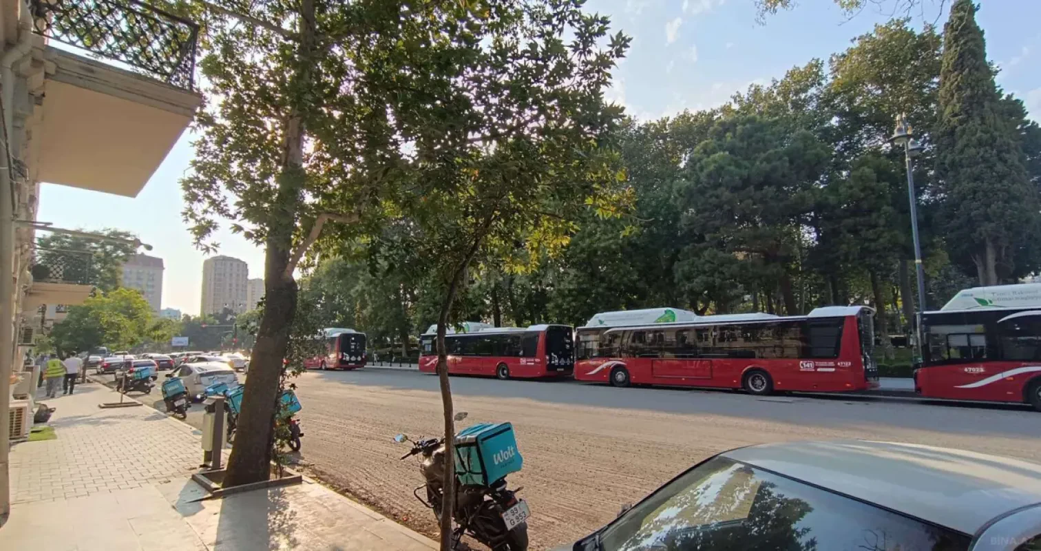 Kirayə verilir 3 otaqlı ofis 80 m²