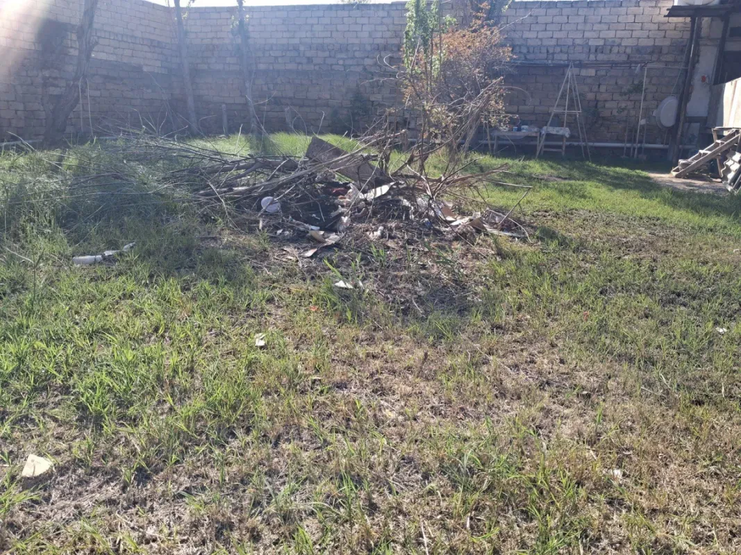 Satılır 6 otaqlı həyət evi 280 m²