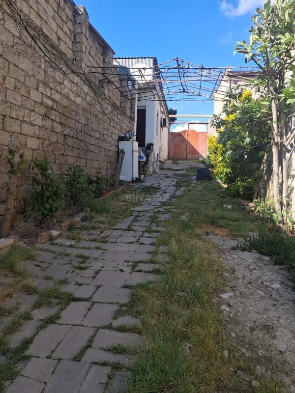 Satılır 6 otaqlı həyət evi 280 m²