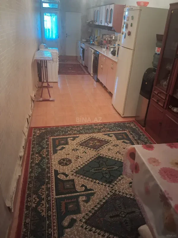Satılır 6 otaqlı həyət evi 280 m²