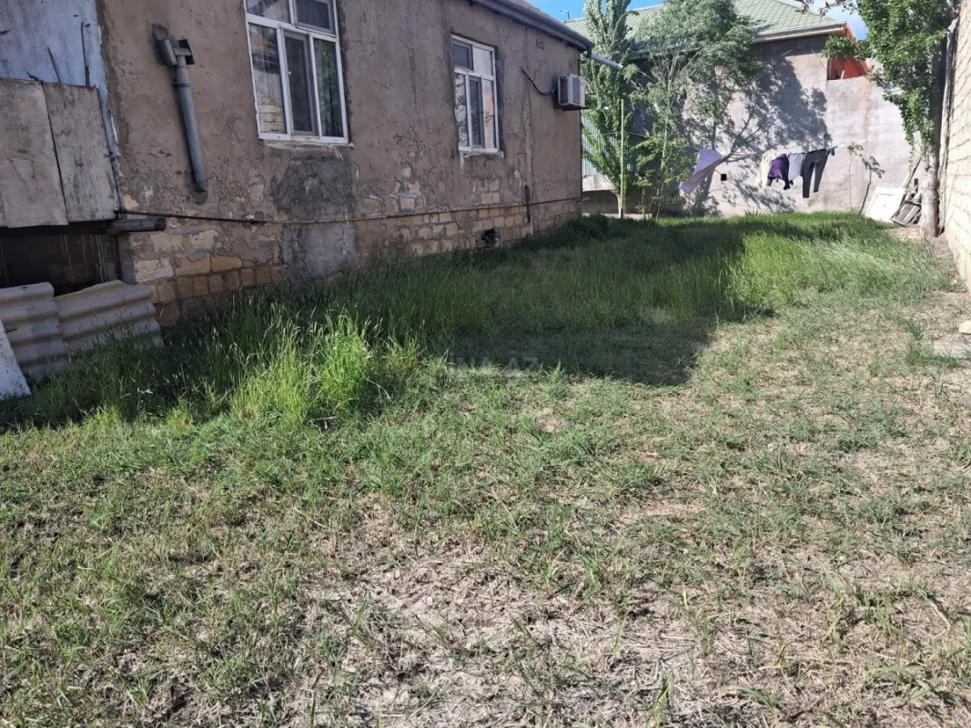 Satılır 6 otaqlı həyət evi 280 m²