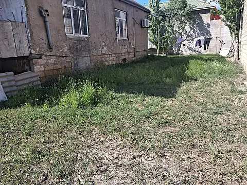 Satılır 6 otaqlı həyət evi 280 m²