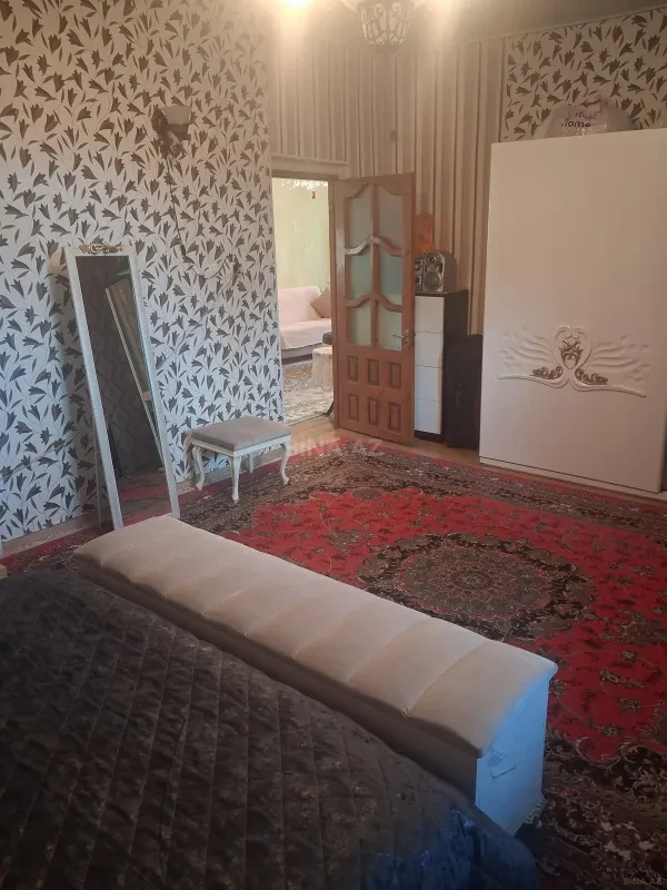 Satılır 6 otaqlı həyət evi 280 m²