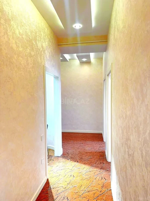 Satılır 3 otaqlı mənzil 110.5 m²