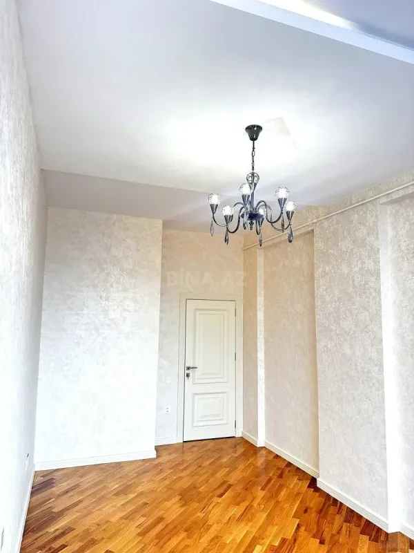 Satılır 3 otaqlı mənzil 110.5 m²