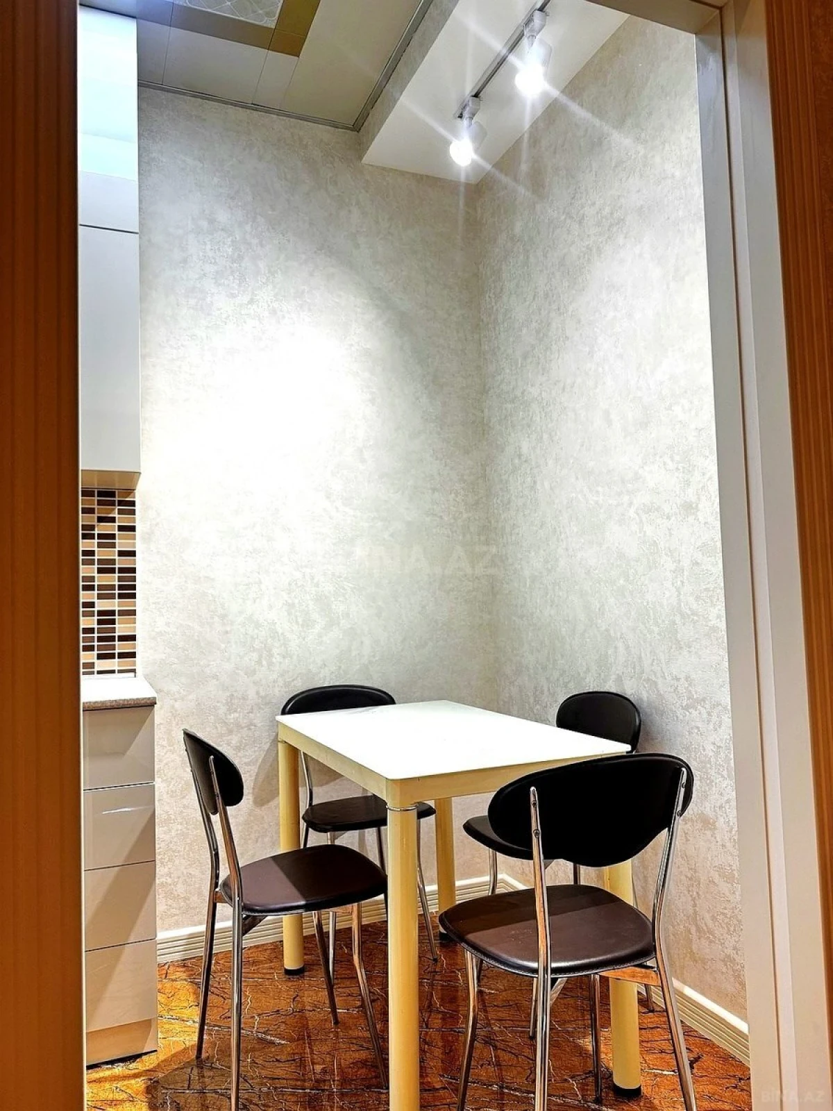 Satılır 3 otaqlı mənzil 110.5 m²