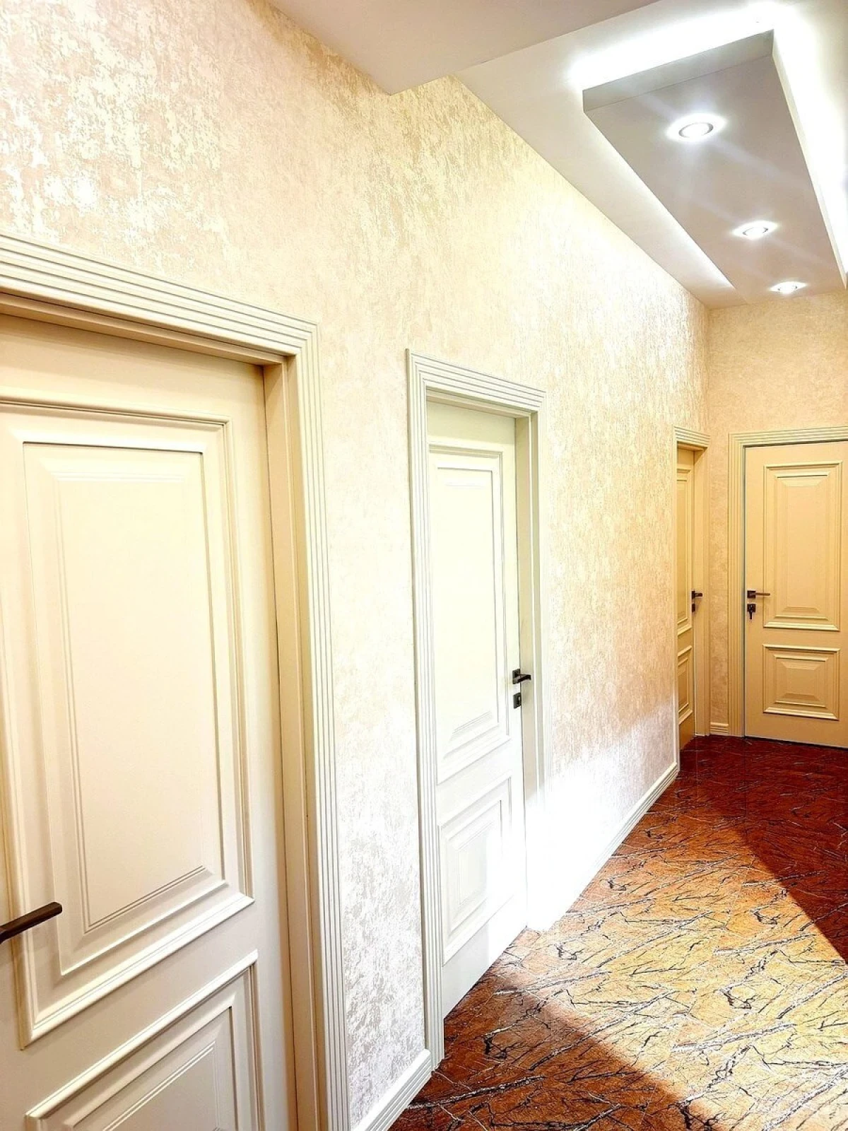 Satılır 3 otaqlı mənzil 110.5 m²