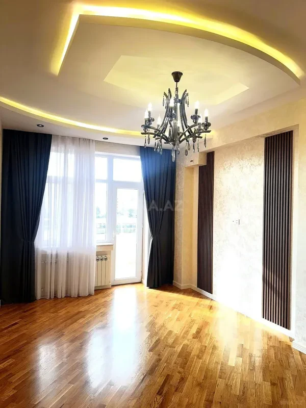 Satılır 3 otaqlı mənzil 110.5 m²