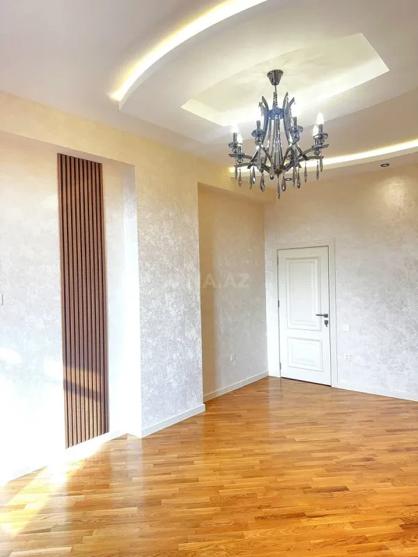 Satılır 3 otaqlı mənzil 110.5 m²
