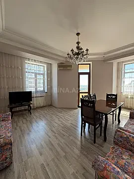 Kirayə verilir 2 otaqlı mənzil 70 m²