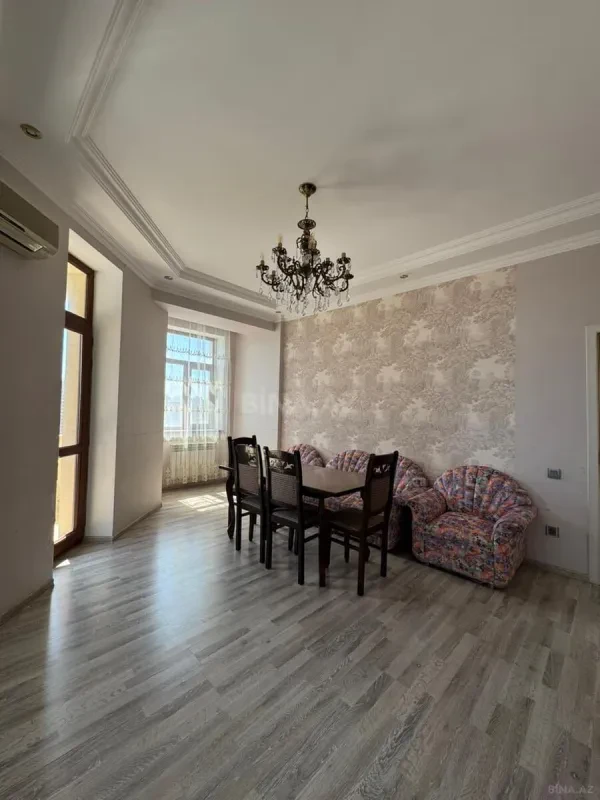 Kirayə verilir 2 otaqlı mənzil 70 m²