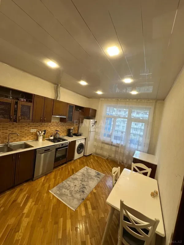 Satılır 2 otaqlı mənzil 85 m²
