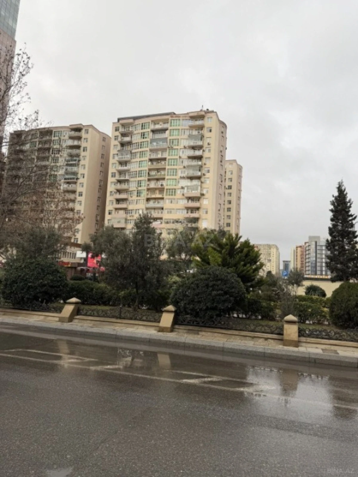 Satılır 3 otaqlı mənzil 95 m²
