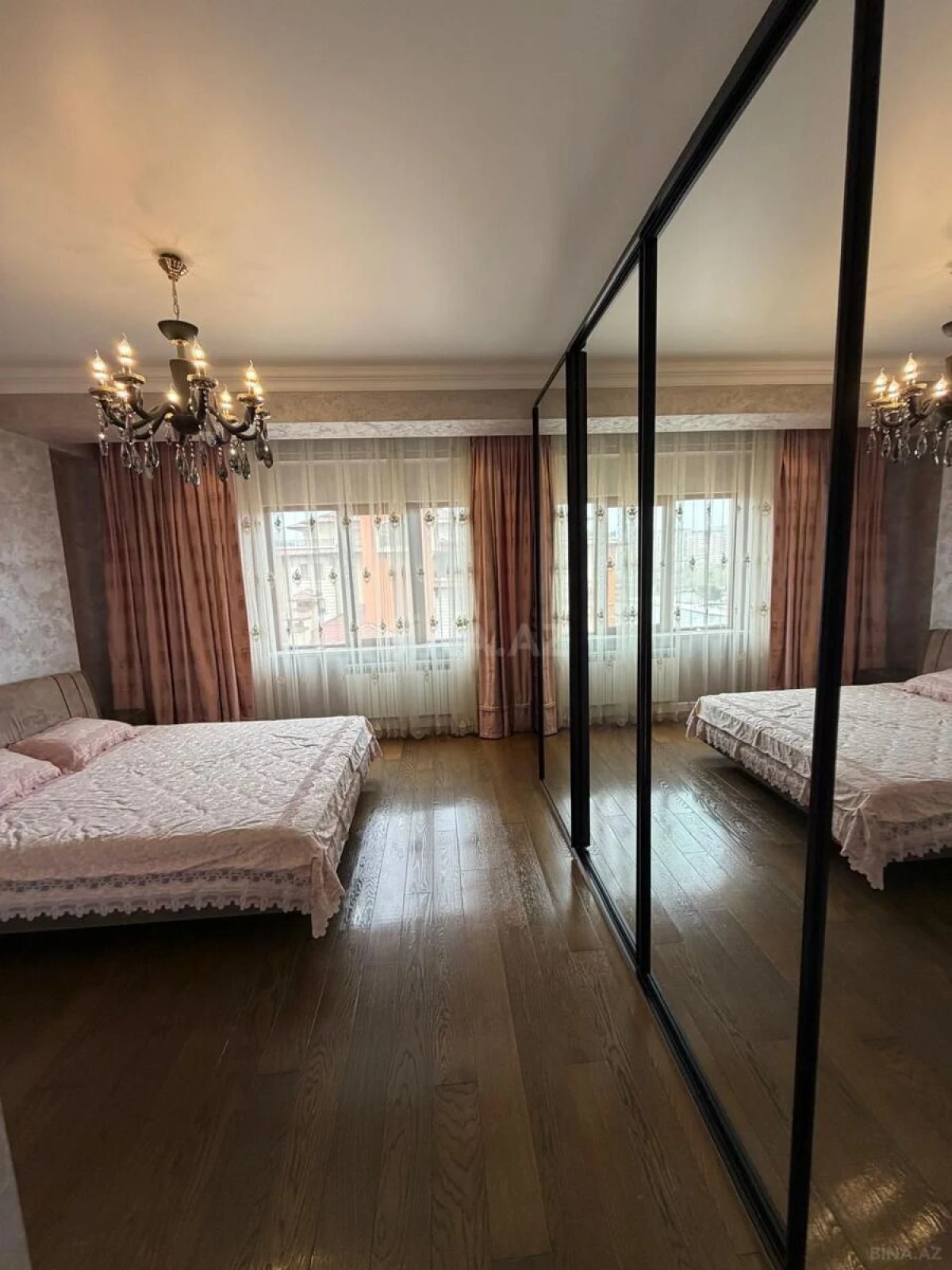 Kirayə verilir 3 otaqlı mənzil 155 m²