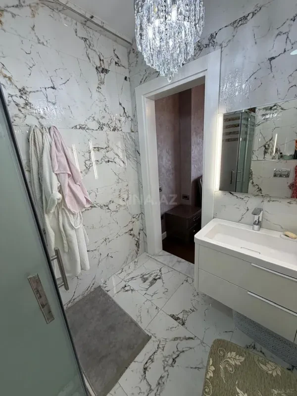 Kirayə verilir 3 otaqlı mənzil 155 m²