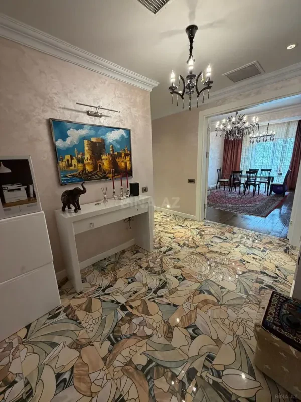 Kirayə verilir 3 otaqlı mənzil 155 m²