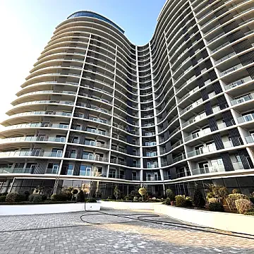 Satılır 3 otaqlı mənzil 123 m²