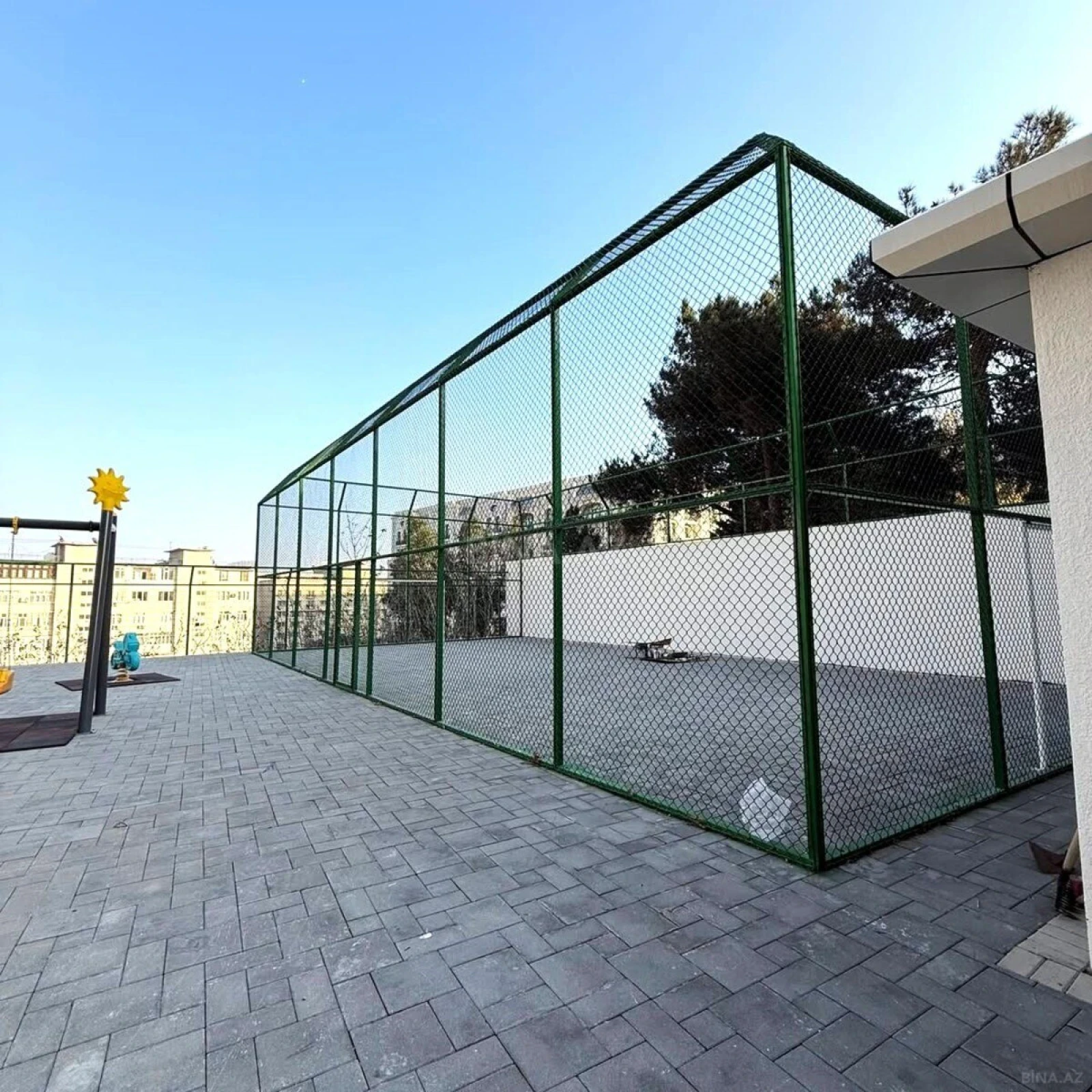 Satılır 3 otaqlı mənzil 123 m²