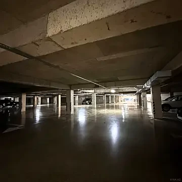 Satılır 3 otaqlı mənzil 123 m²
