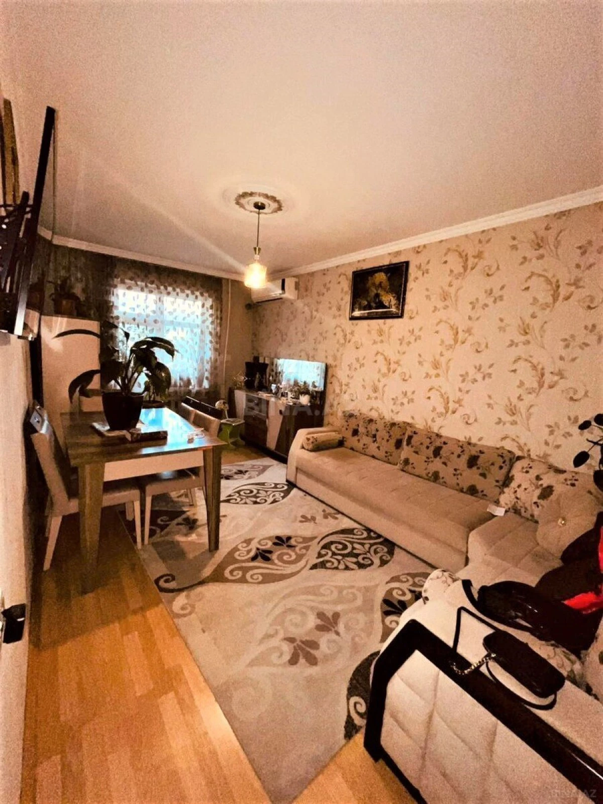 Satılır 2 otaqlı mənzil 60 m²