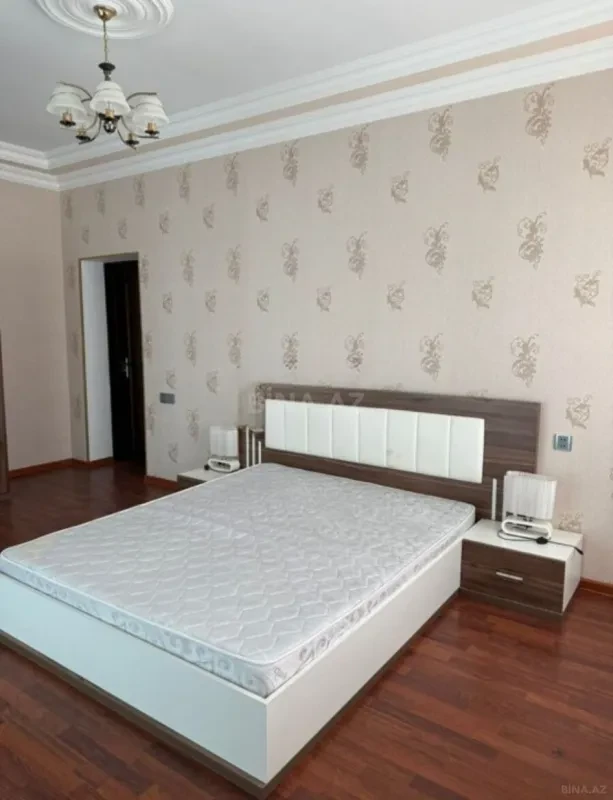 Kirayə verilir 3 otaqlı mənzil 130 m²