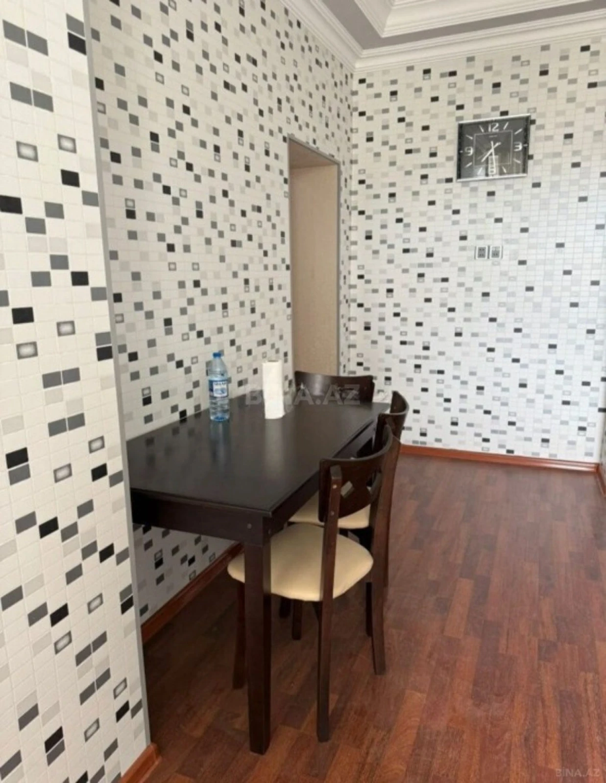 Kirayə verilir 3 otaqlı mənzil 130 m²