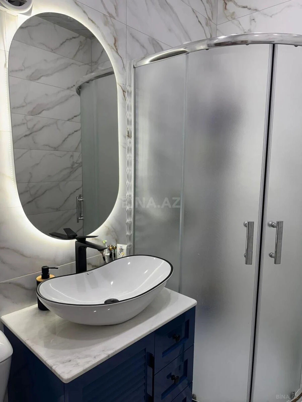 Kirayə verilir 2 otaqlı mənzil 75 m²