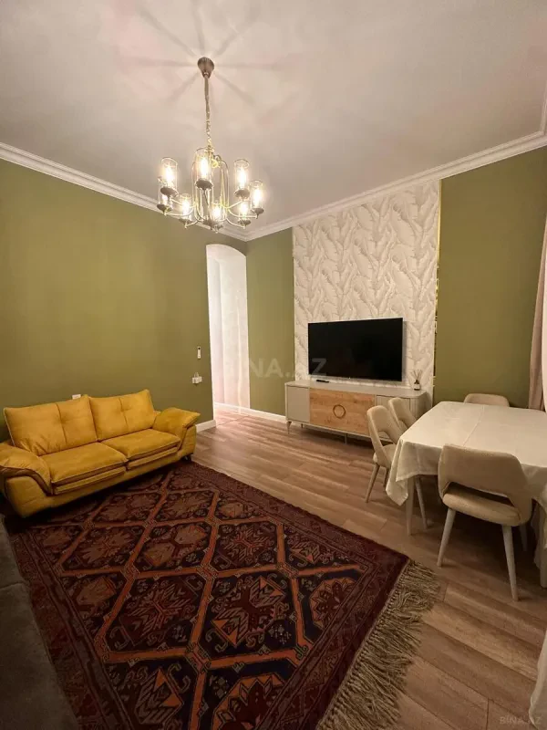 Kirayə verilir 2 otaqlı mənzil 75 m²