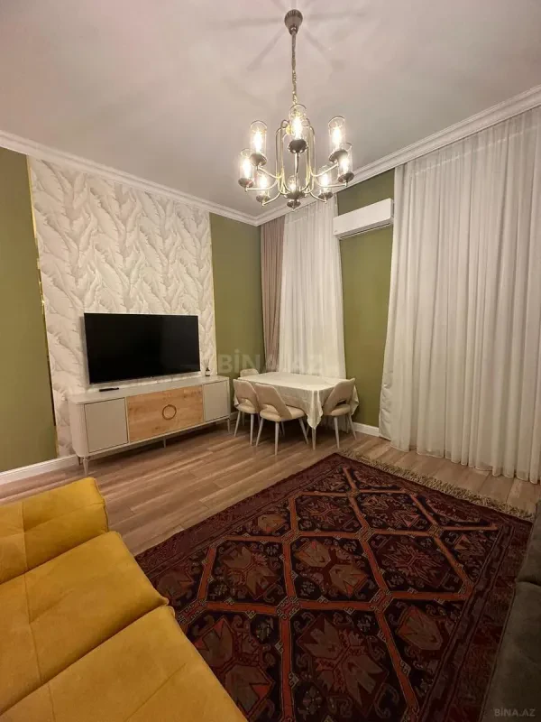 Kirayə verilir 2 otaqlı mənzil 75 m²
