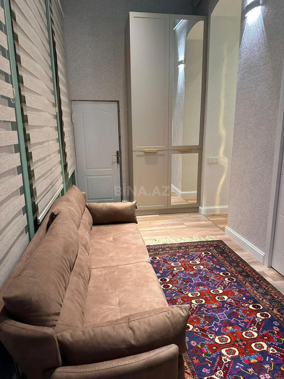 Kirayə verilir 2 otaqlı mənzil 75 m²