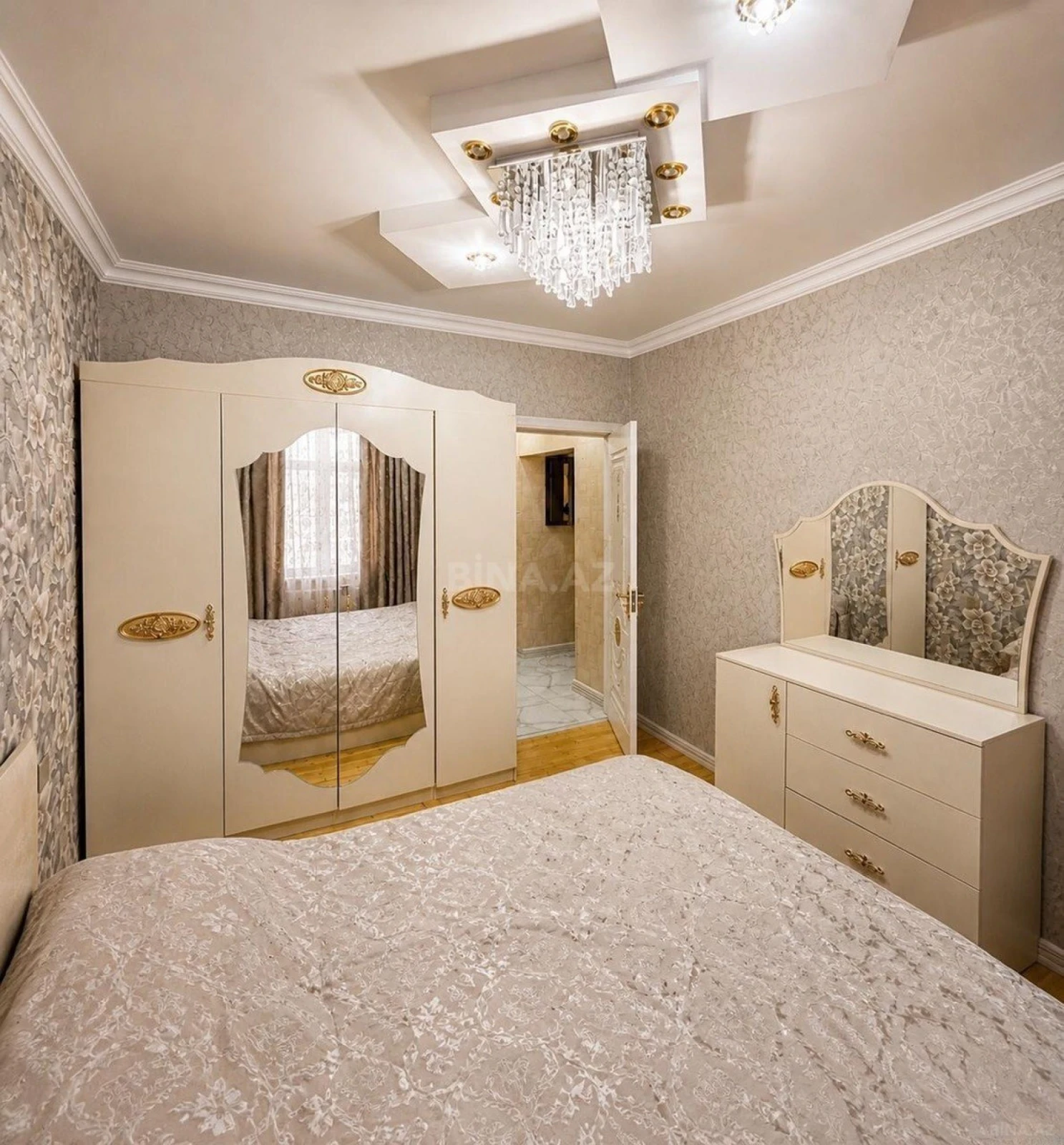 Satılır 3 otaqlı mənzil 86 m²