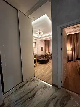 Kirayə verilir 2 otaqlı mənzil 65 m²